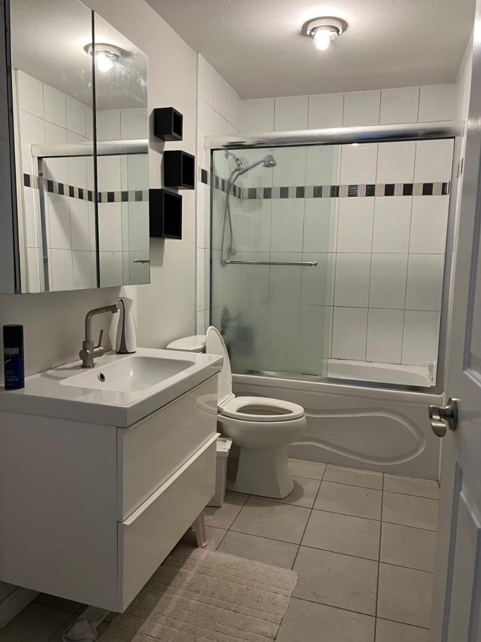 Airport Cozy Room 舒适小屋 Vancouver, Richmond,Near Yvr 외부 사진